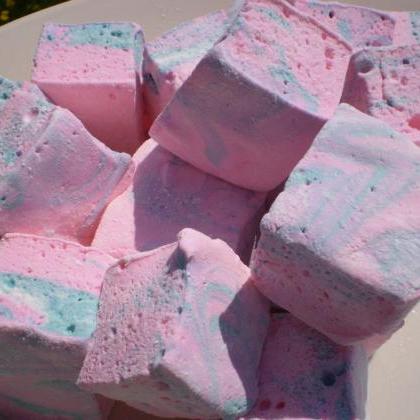 Cotton candy swirl marshmallows han..